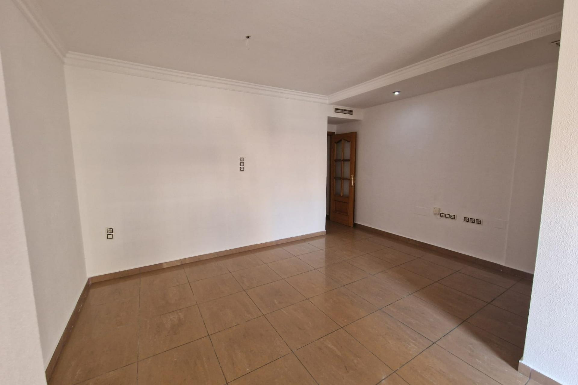 Revente - Apartment - Torrevieja - Paseo maritimo