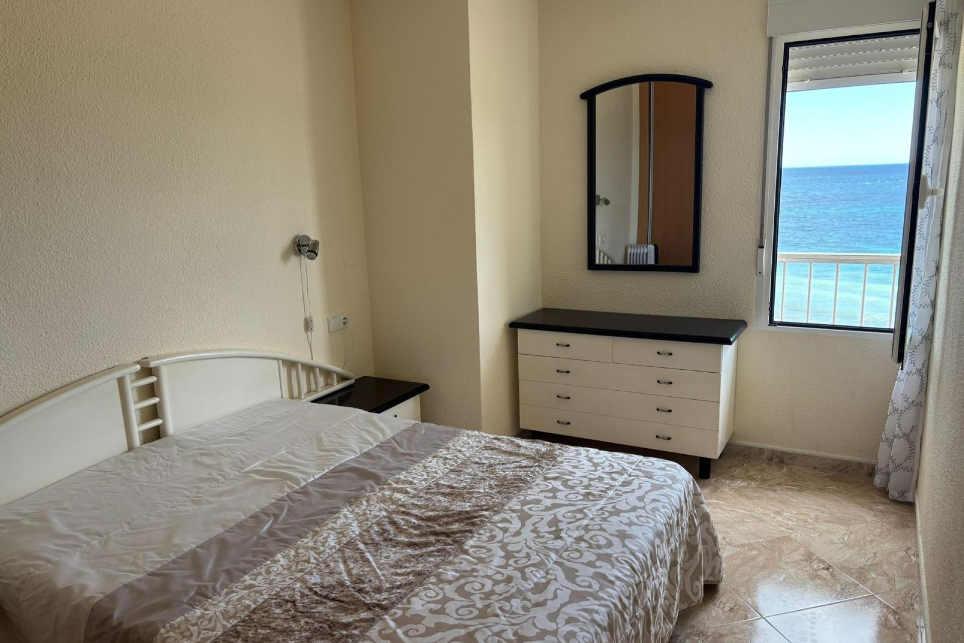 Revente - Apartment - Torrevieja - Playa de los locos