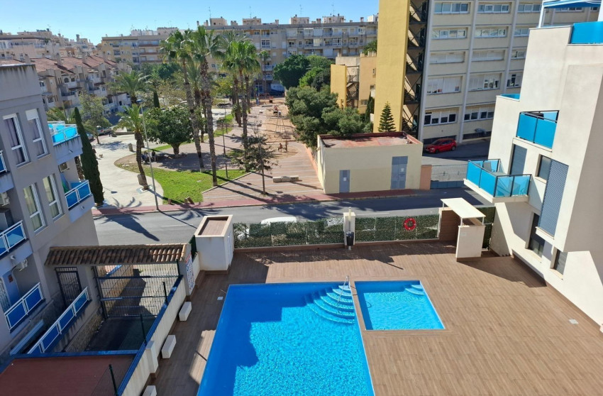 Revente - Apartment - Torrevieja - Playa de los locos