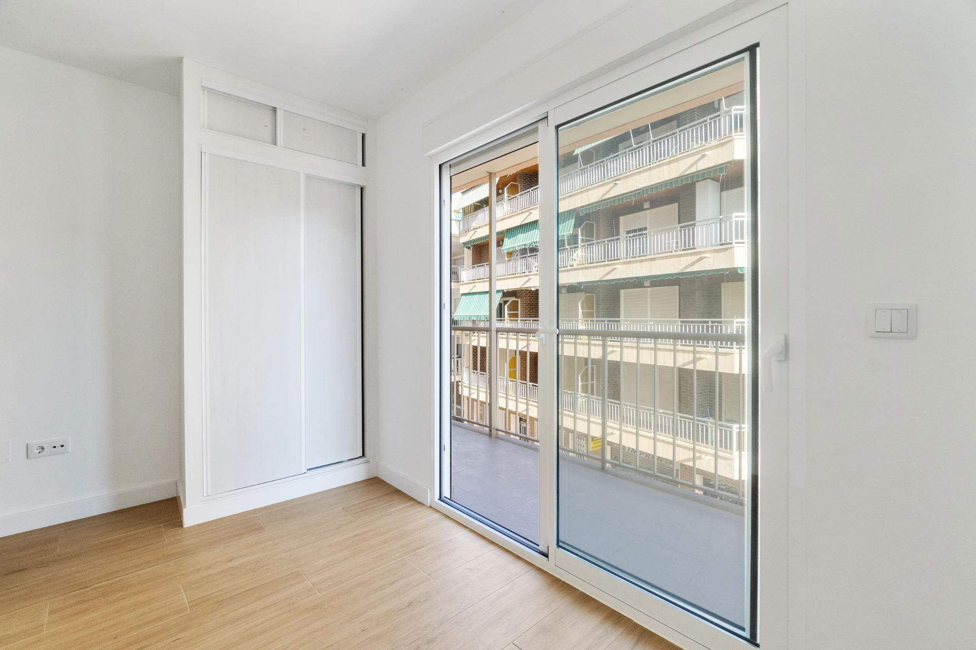 Revente - Apartment - Torrevieja - Playa Del Cura