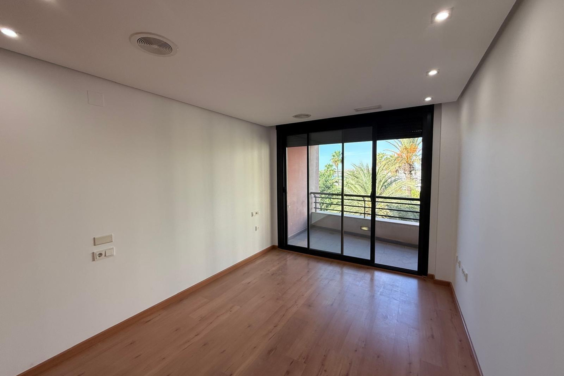 Revente - Apartment - Torrevieja - Puerto Deportivo