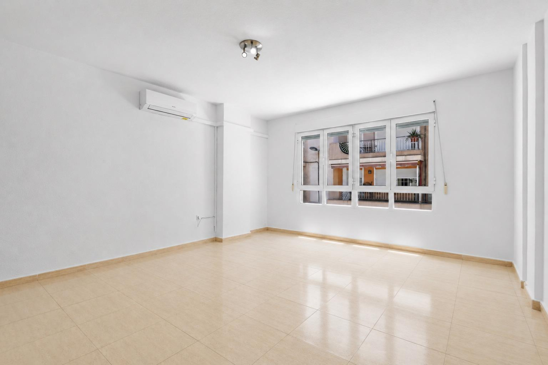 Revente - Apartment - Torrevieja - Puerto Deportivo