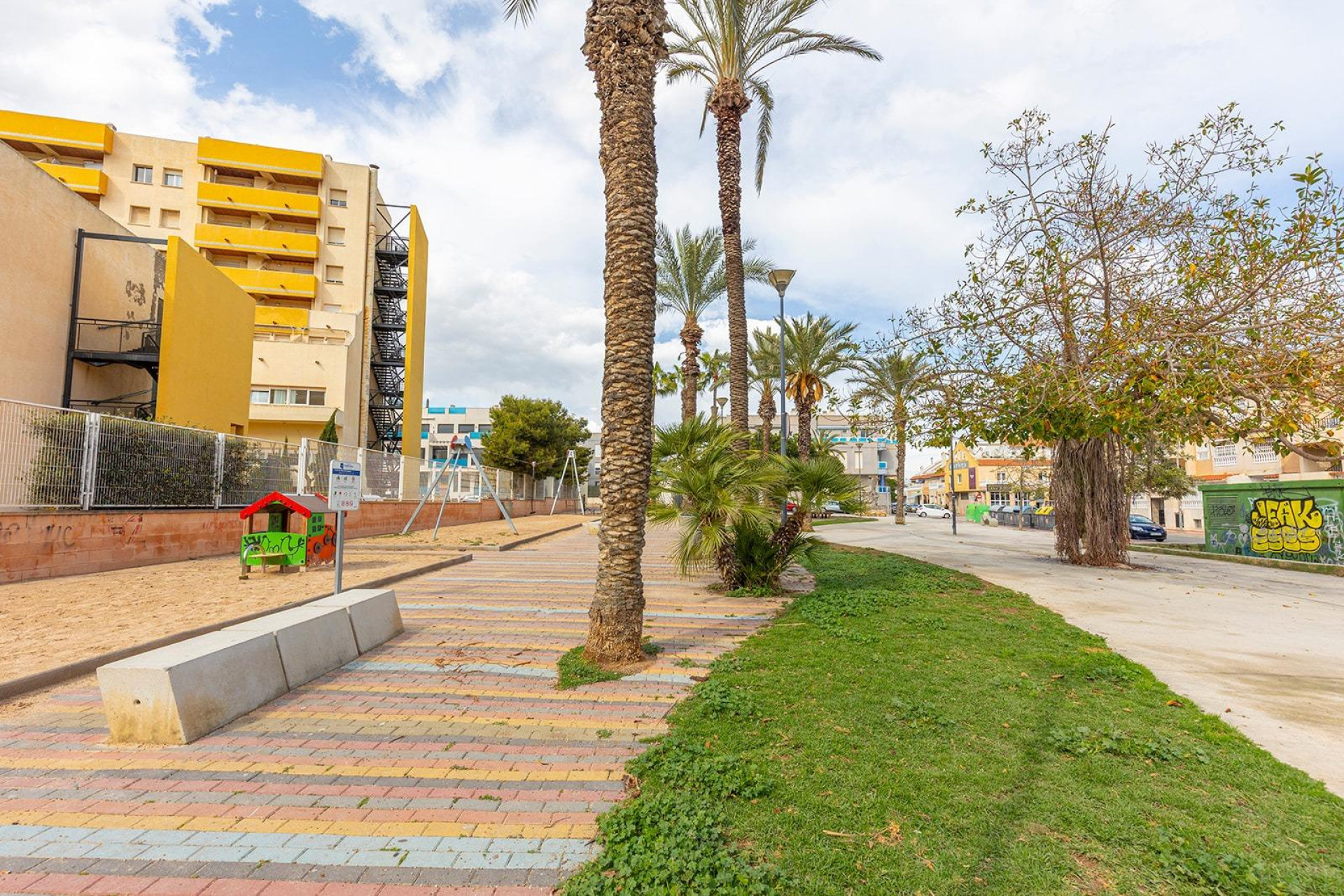 Revente - Attique - Torrevieja - Estacion de autobuses