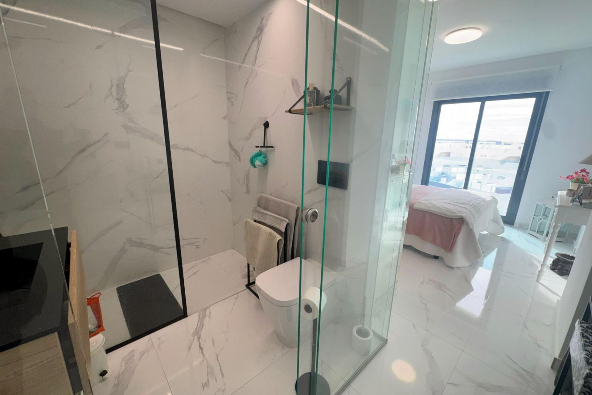 Revente - Bungalow - Rez-de-chaussée - Guardamar del Segura - EL RASO