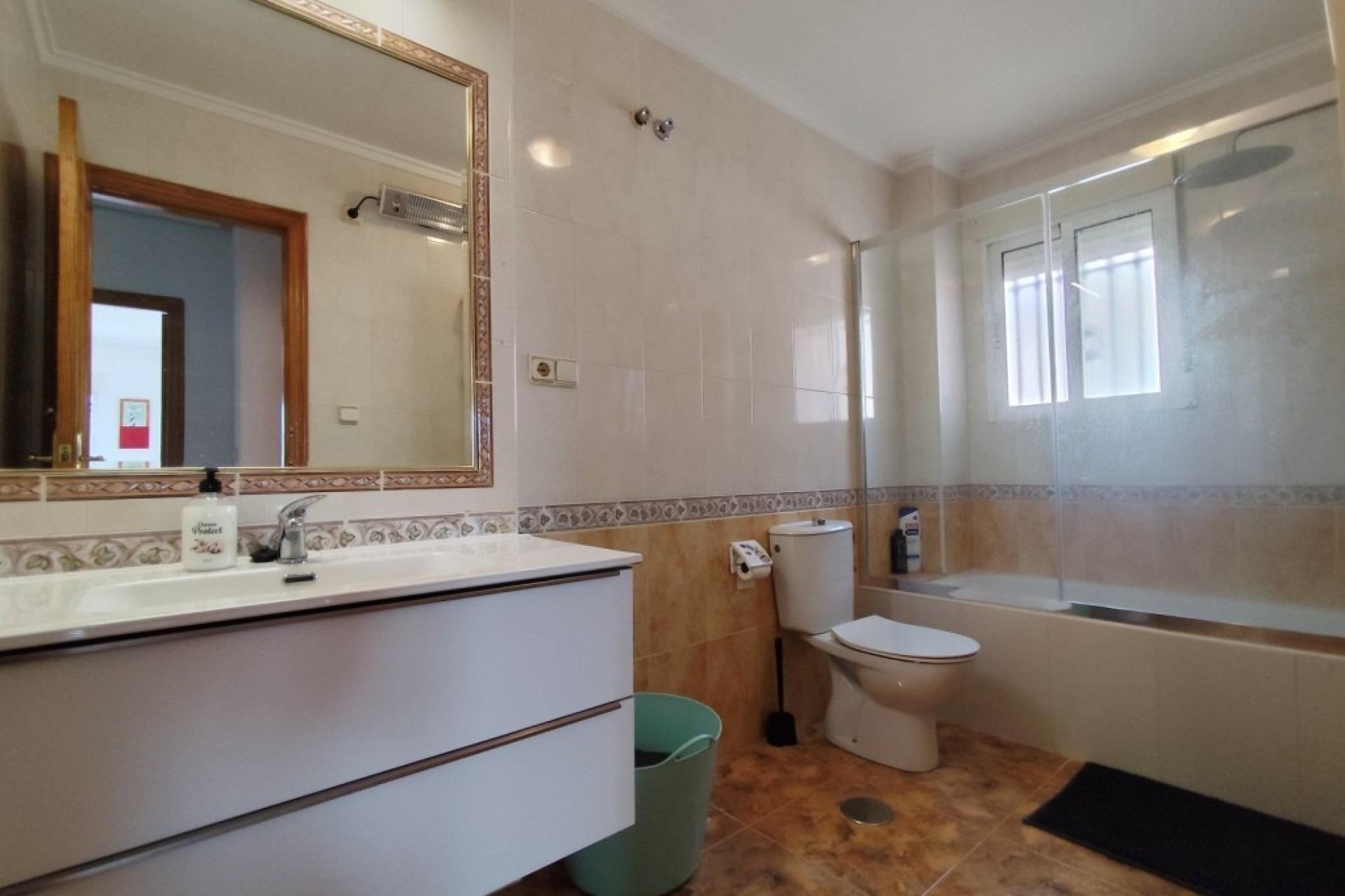 Revente - Bungalow - Rez-de-chaussée - Orihuela Costa - Campoamor