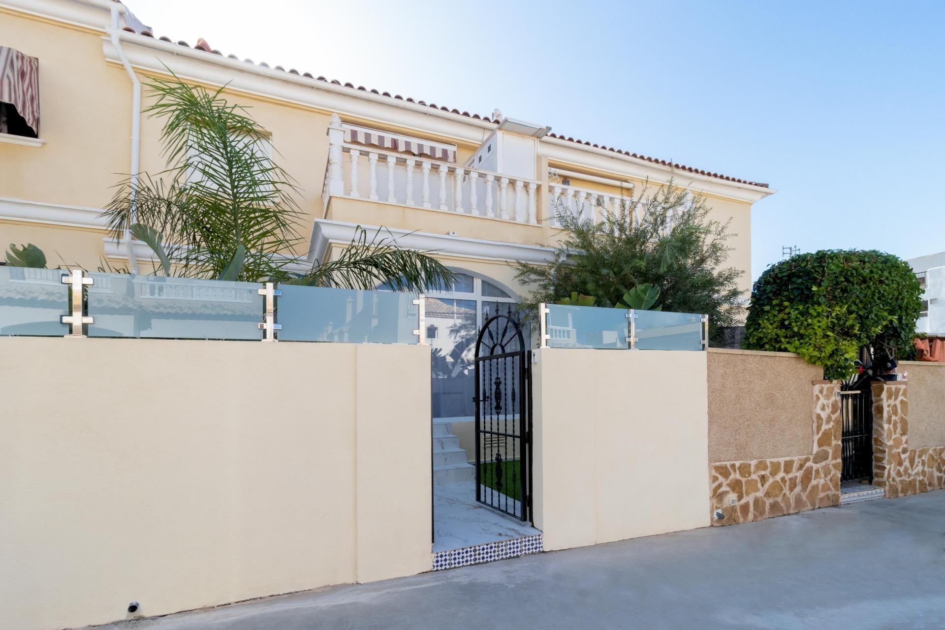 Revente - Bungalow - Rez-de-chaussée - Torrevieja - Aguas Nuevas