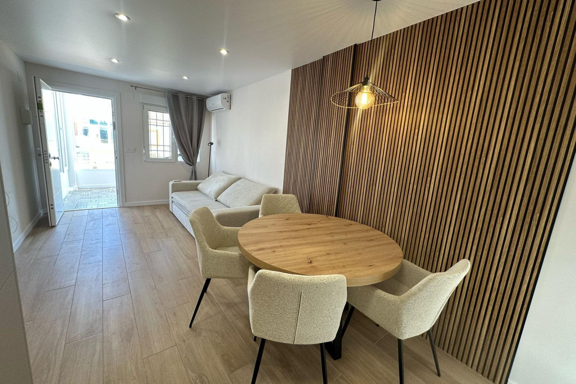 Revente - Bungalow - Rez-de-chaussée - Torrevieja - Centro