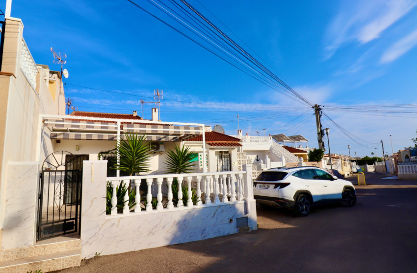 Revente - Bungalow - Rez-de-chaussée - Torrevieja - El Chaparral