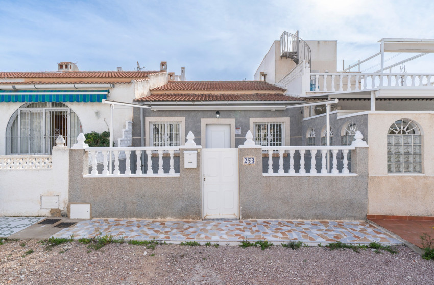 Revente - Bungalow - Rez-de-chaussée - Torrevieja - El Chaparral