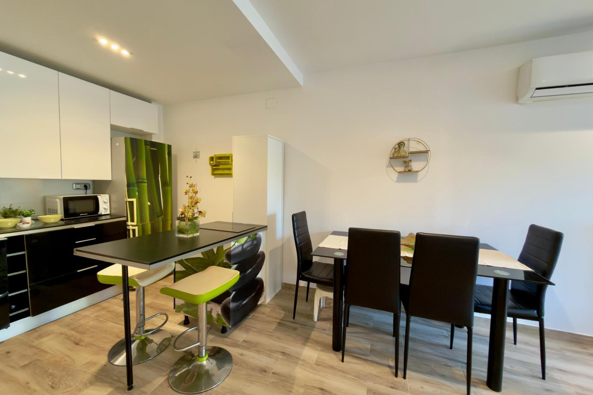 Revente - Bungalow - Rez-de-chaussée - Torrevieja - La Siesta - El Salado - Torreta