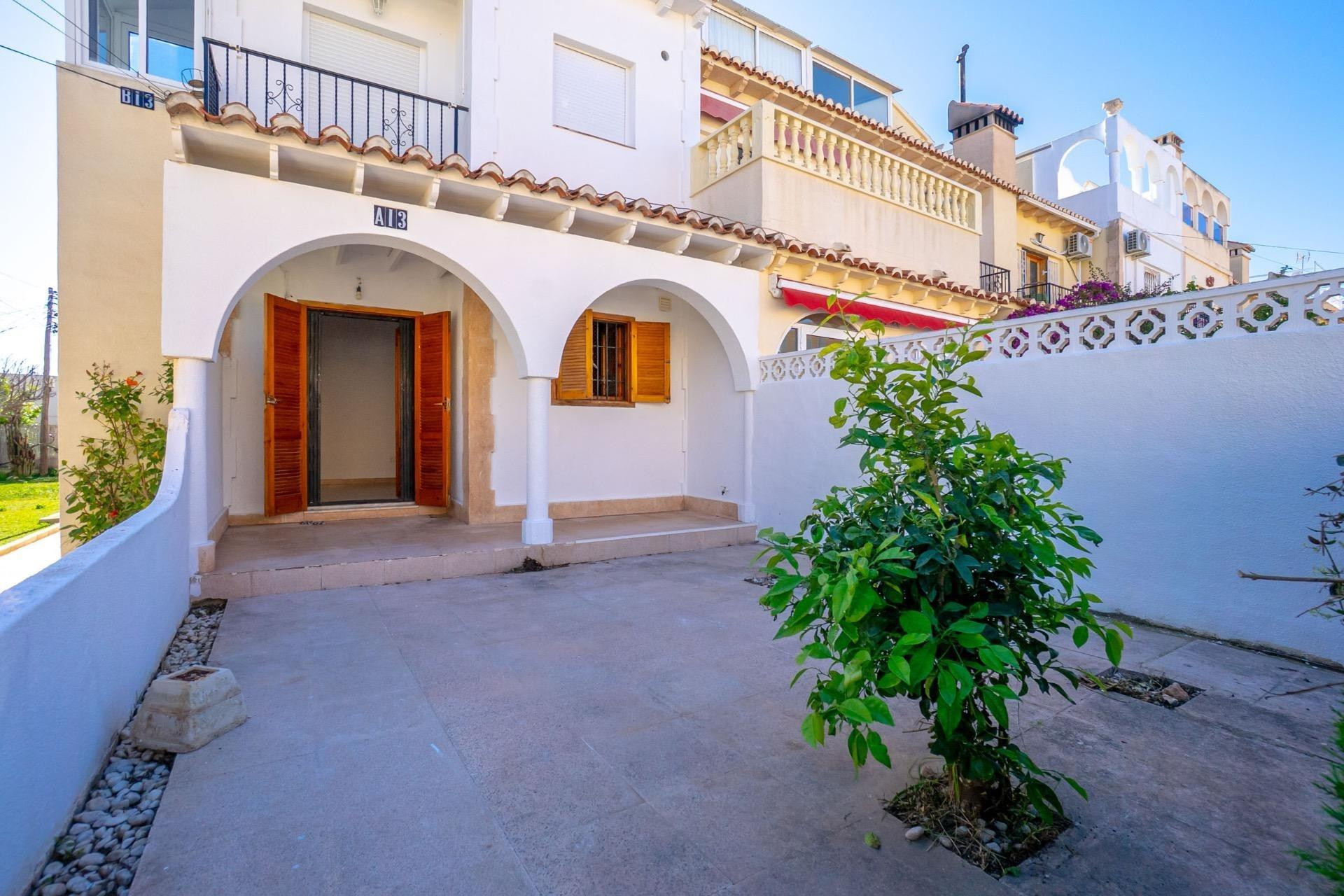 Revente - Bungalow - Rez-de-chaussée - Torrevieja - La Siesta - El Salado - Torreta