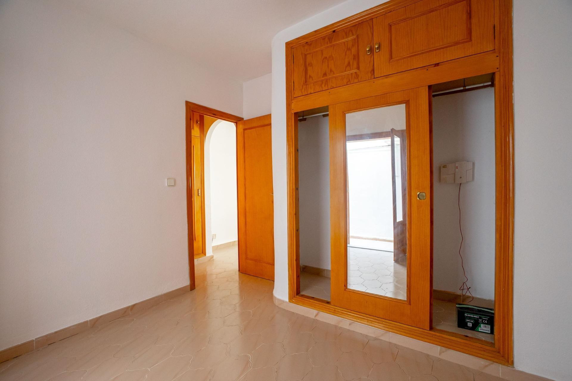 Revente - Bungalow - Rez-de-chaussée - Torrevieja - La Siesta - El Salado - Torreta