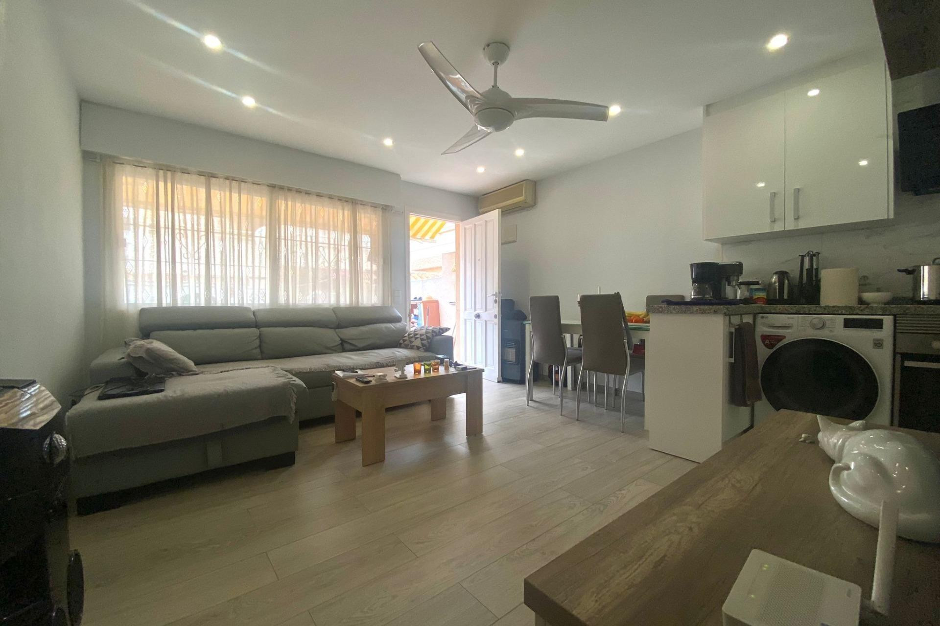 Revente - Bungalow - Rez-de-chaussée - Torrevieja - Los altos