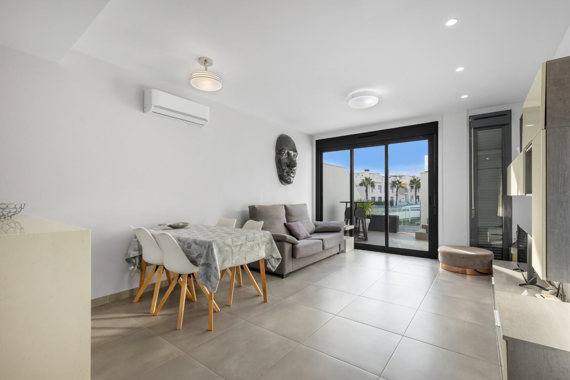 Revente - Bungalow - Rez-de-chaussée - Torrevieja - Los Balcones - Los Altos del Edén