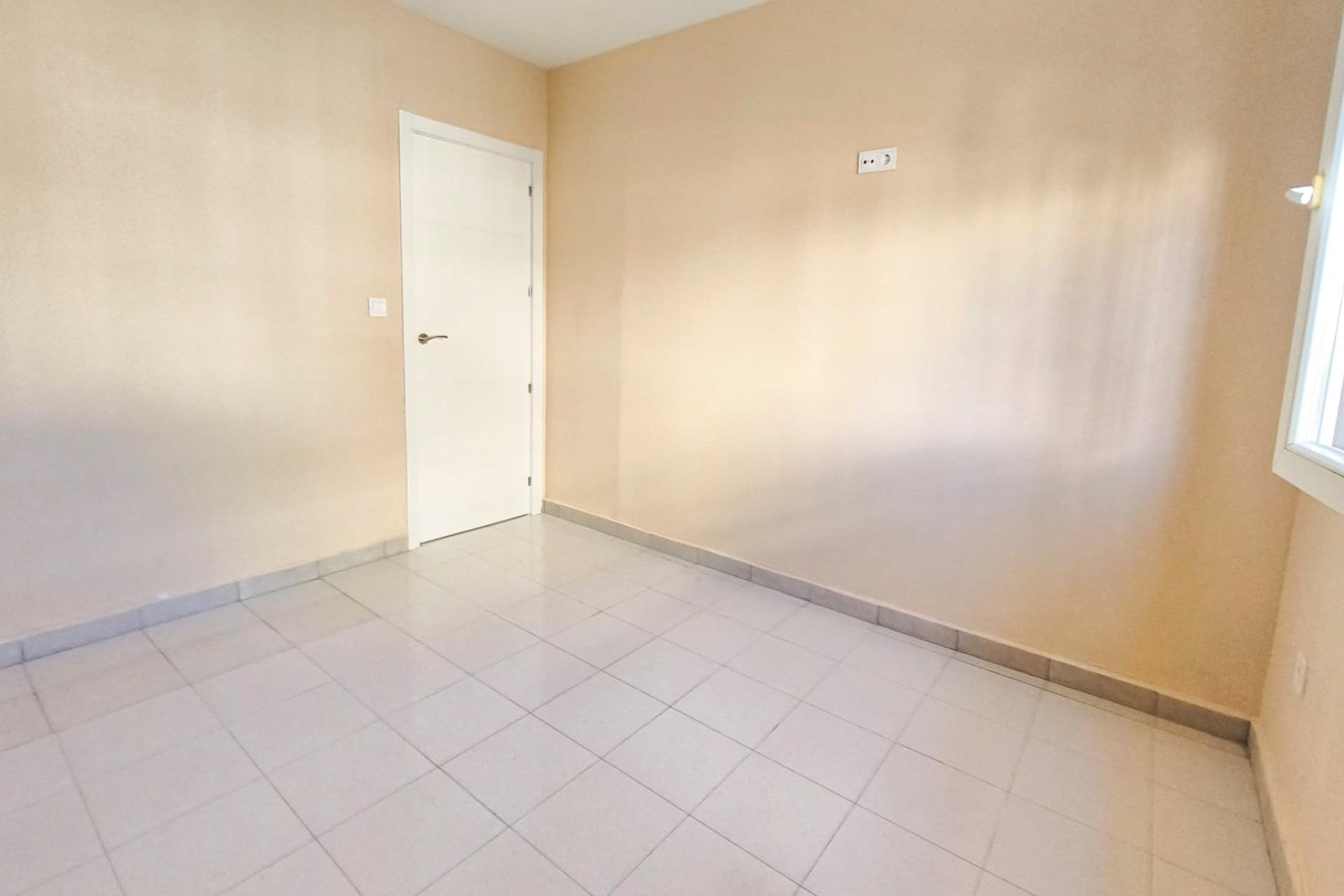 Revente - Bungalow - Rez-de-chaussée - Torrevieja - Los balcones