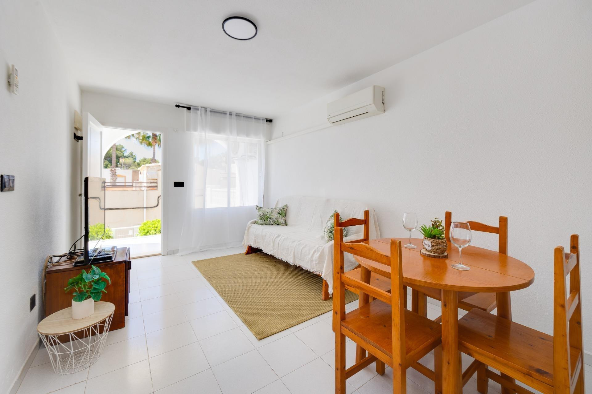 Revente - Bungalow - Rez-de-chaussée - Torrevieja - Los balcones
