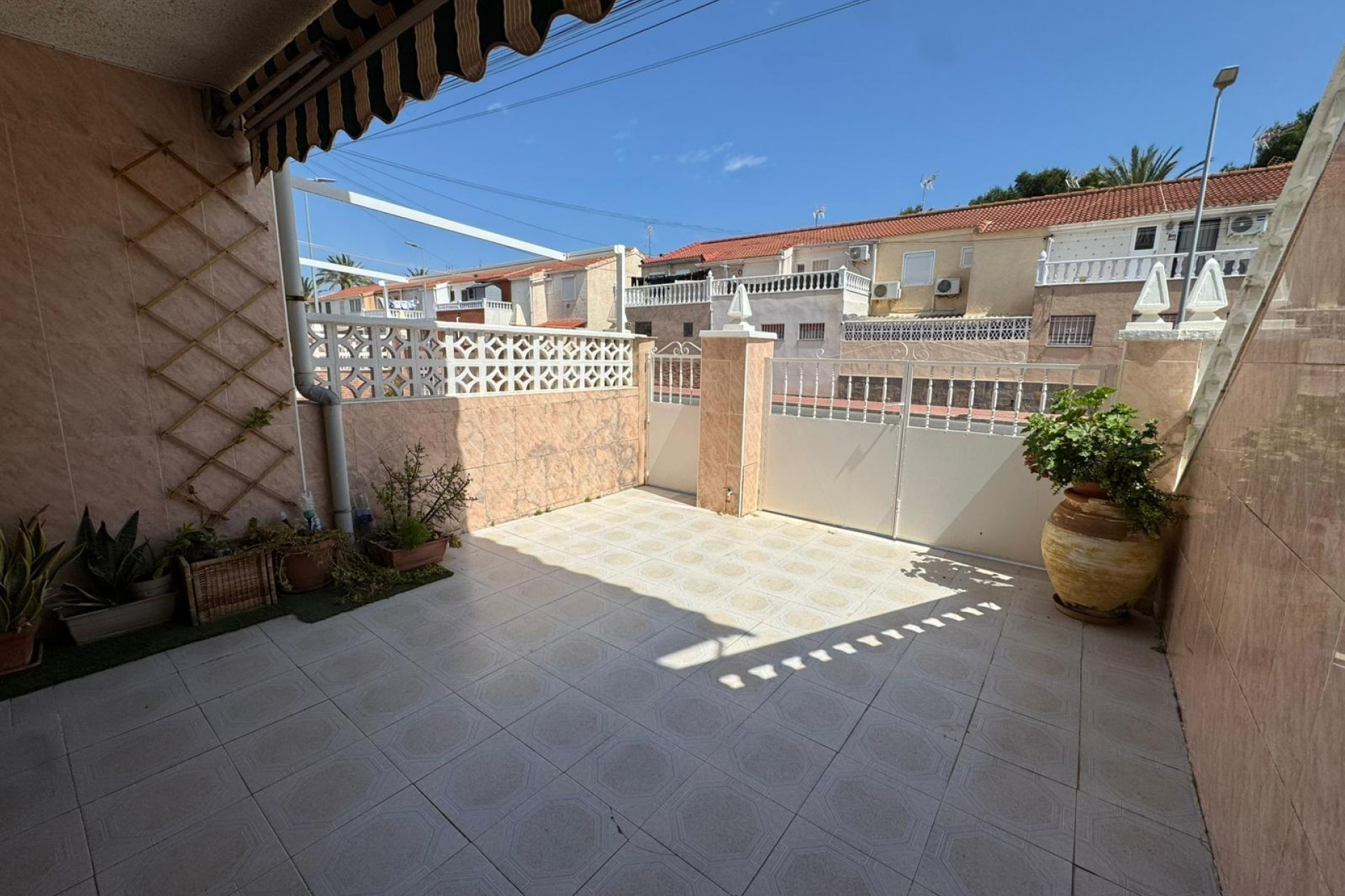 Revente - Bungalow - Rez-de-chaussée - Torrevieja - Playa de los Naufragos