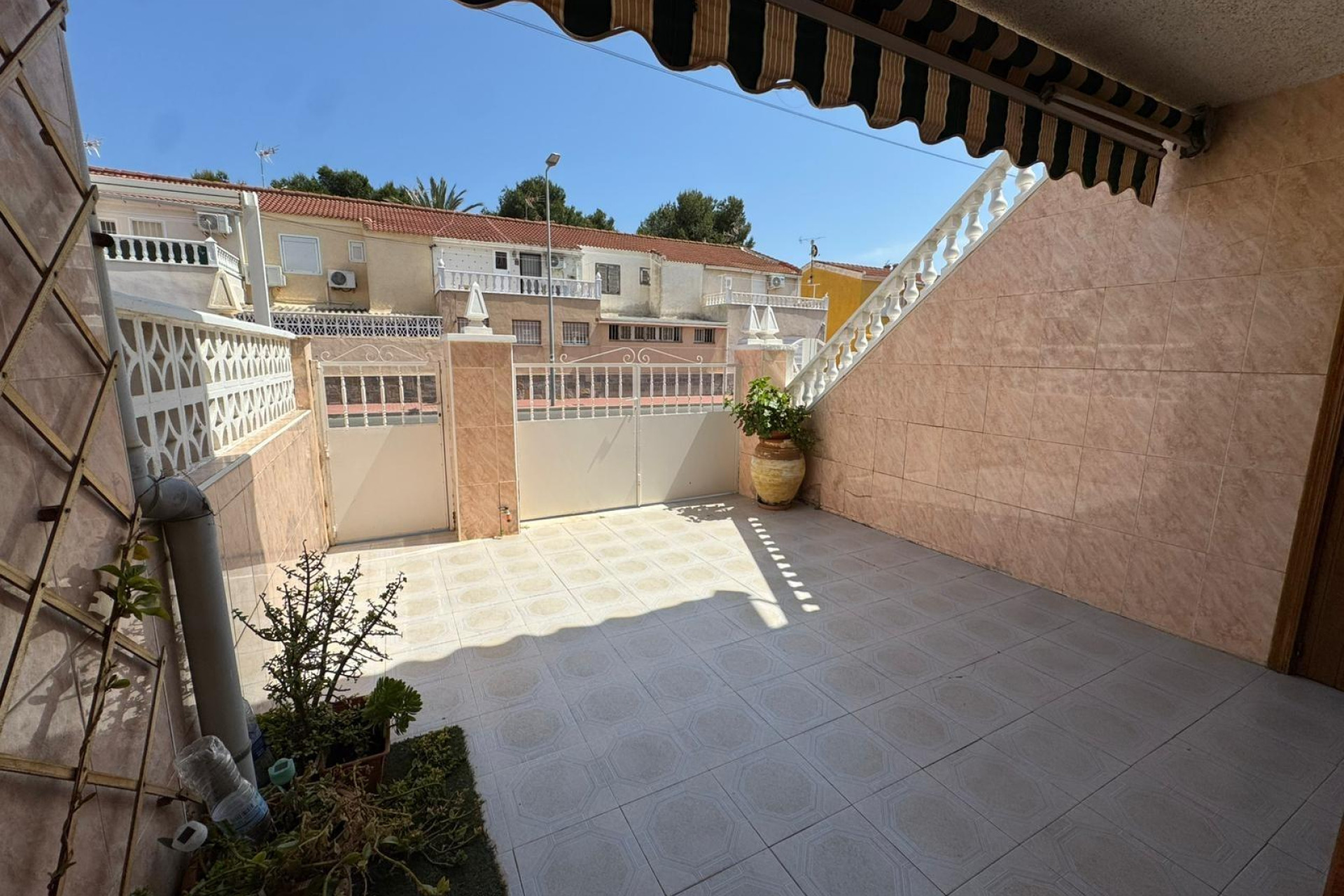 Revente - Bungalow - Rez-de-chaussée - Torrevieja - Playa de los Naufragos