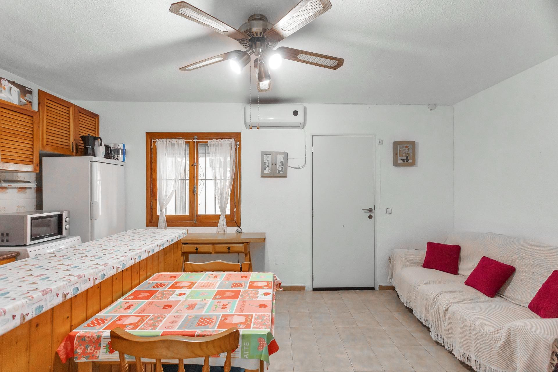 Revente - Bungalow - Rez-de-chaussée - Torrevieja - Playa de los Naufragos