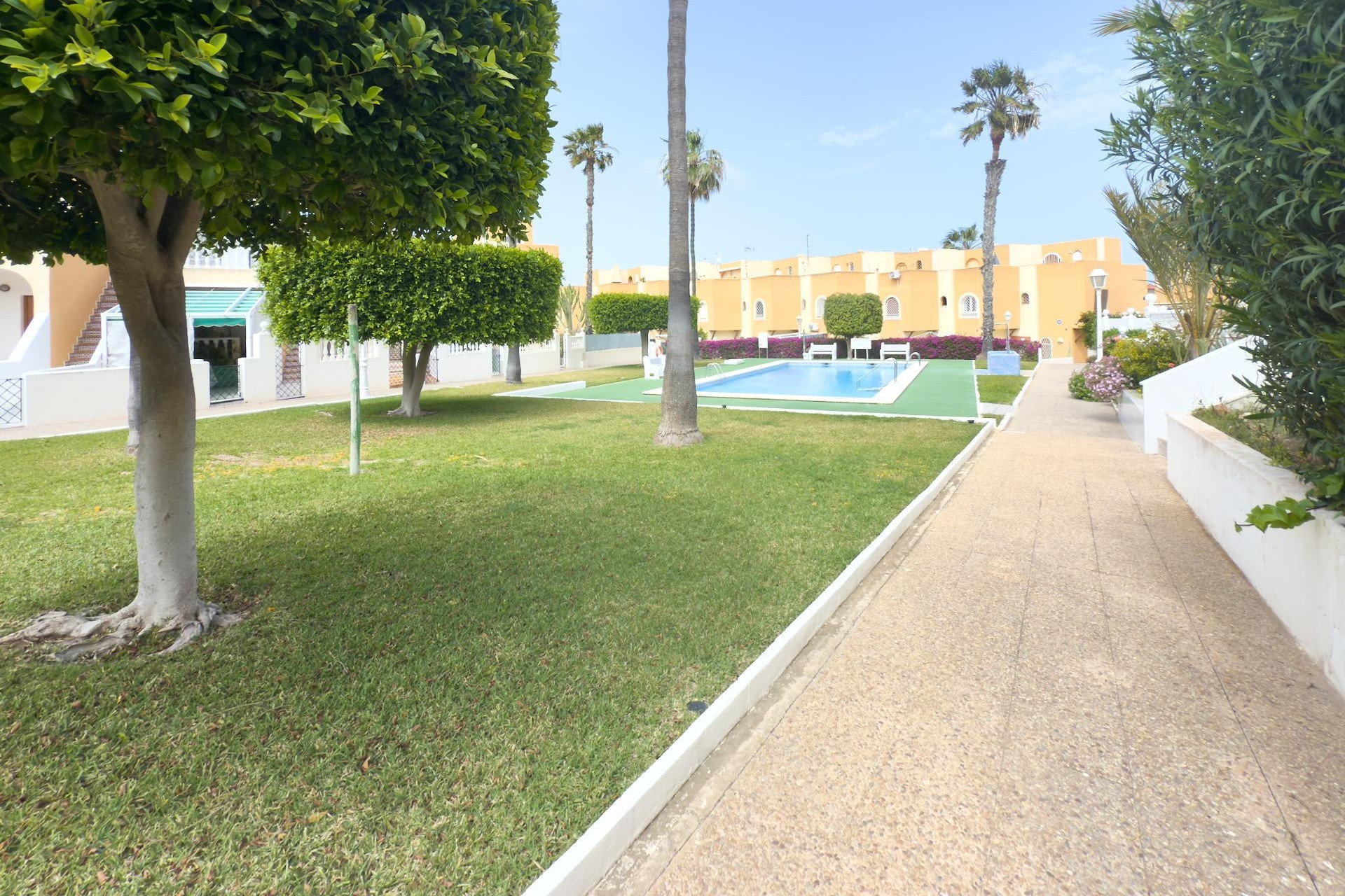 Revente - Bungalow - Rez-de-chaussée - Torrevieja - Torreblanca