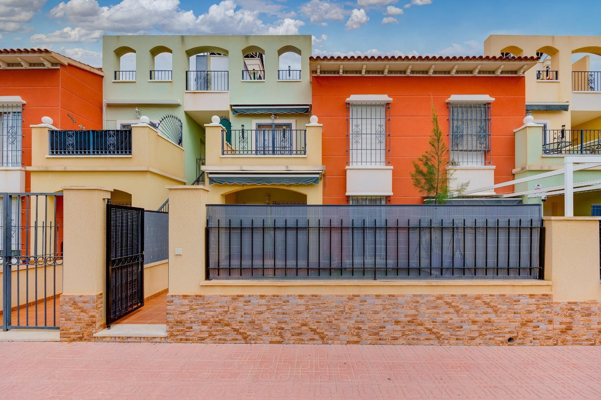 Revente - Bungalow - Rez-de-chaussée - Torrevieja - Torreblanca