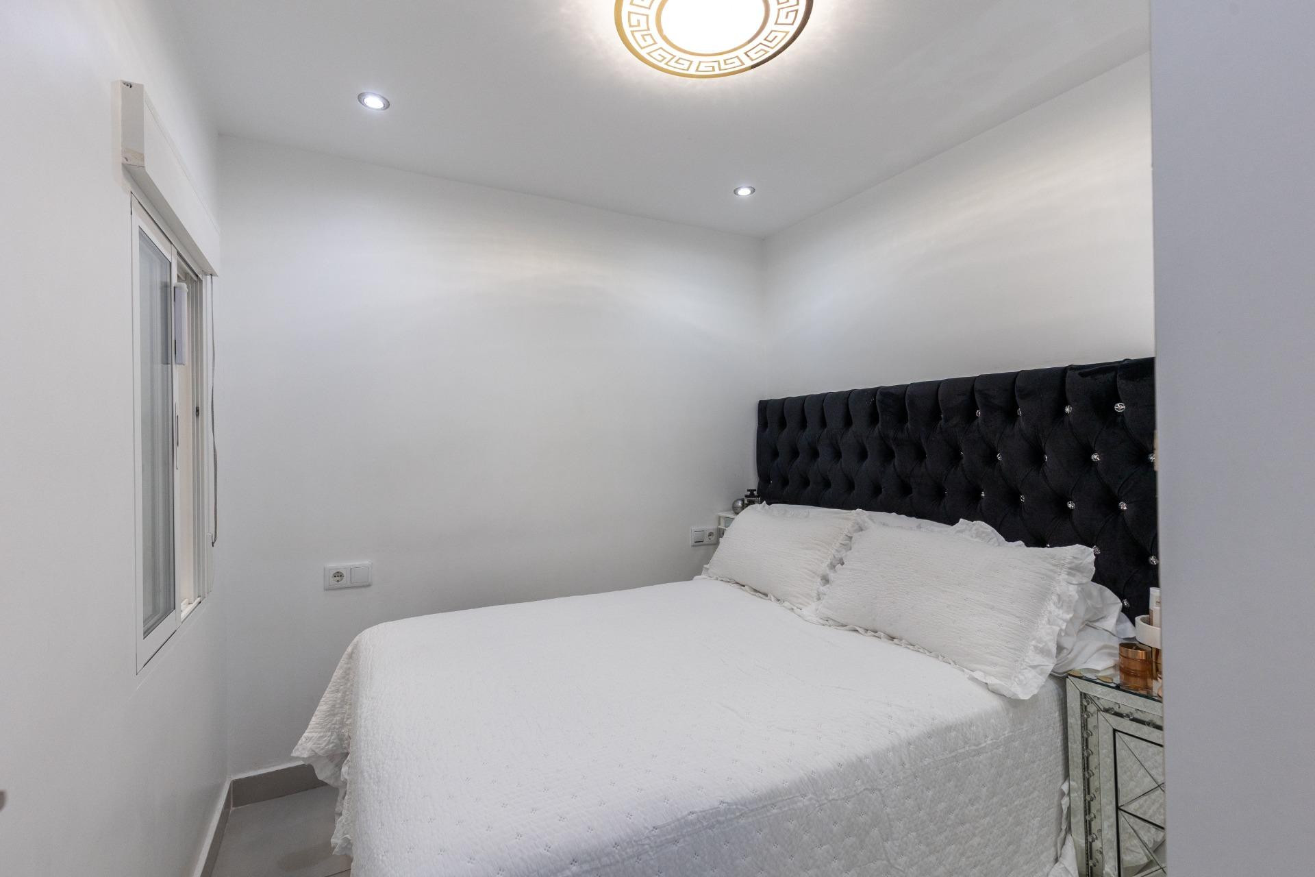 Revente - Bungalow - Rez-de-chaussée - Torrevieja - Torretas