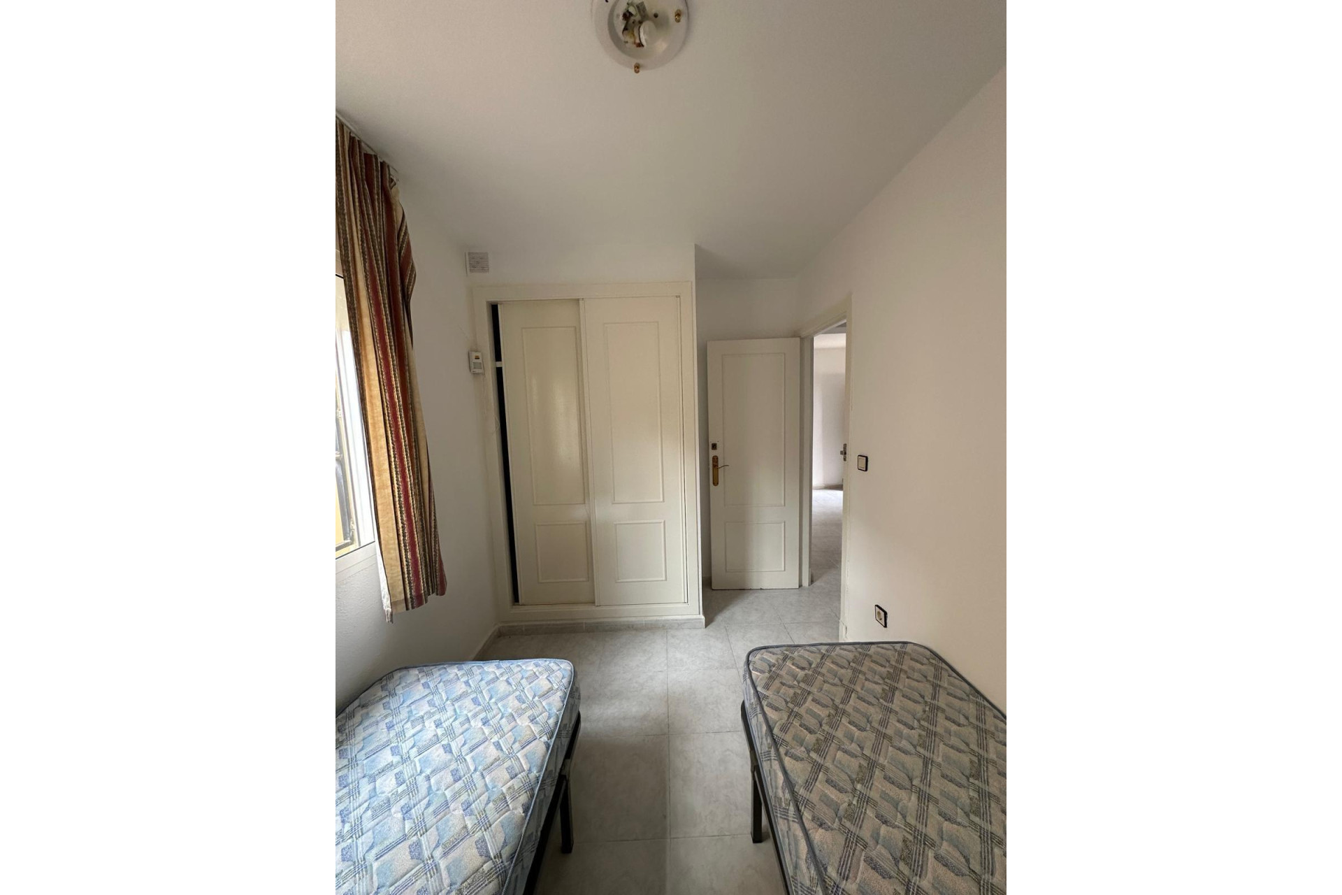 Revente - Bungalow - Rez-de-chaussée - Torrevieja - torrevieja