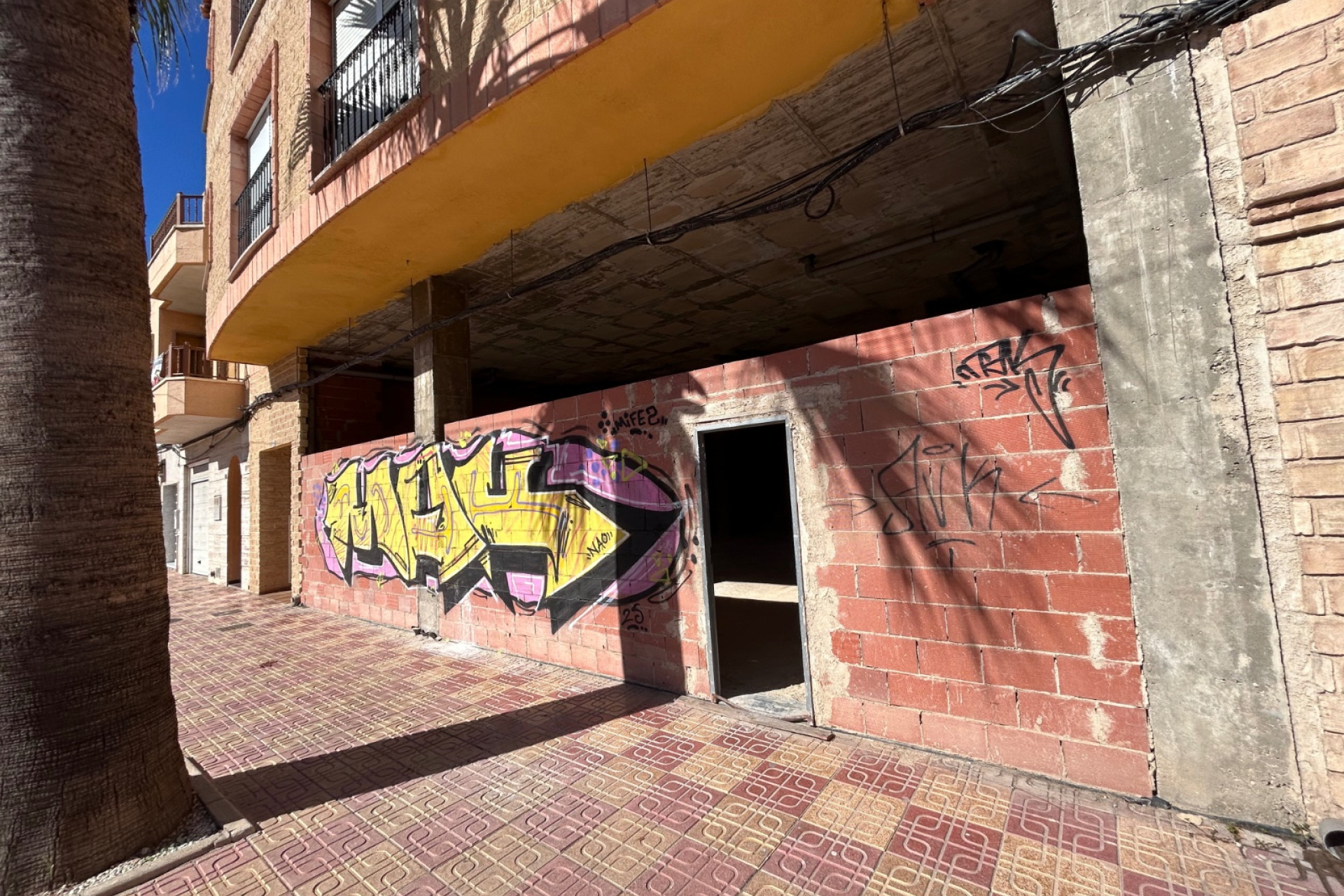 Revente - Business - Jacarilla