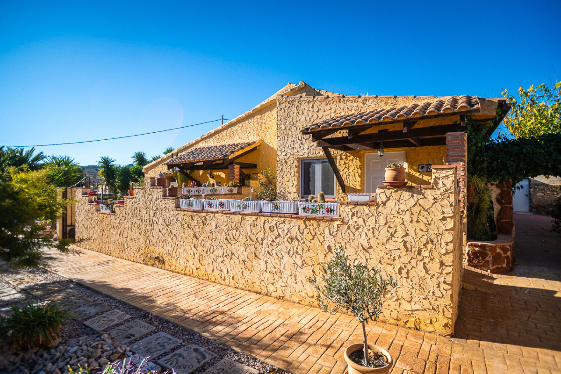 Revente - Commercial - Hondón de las Nieves