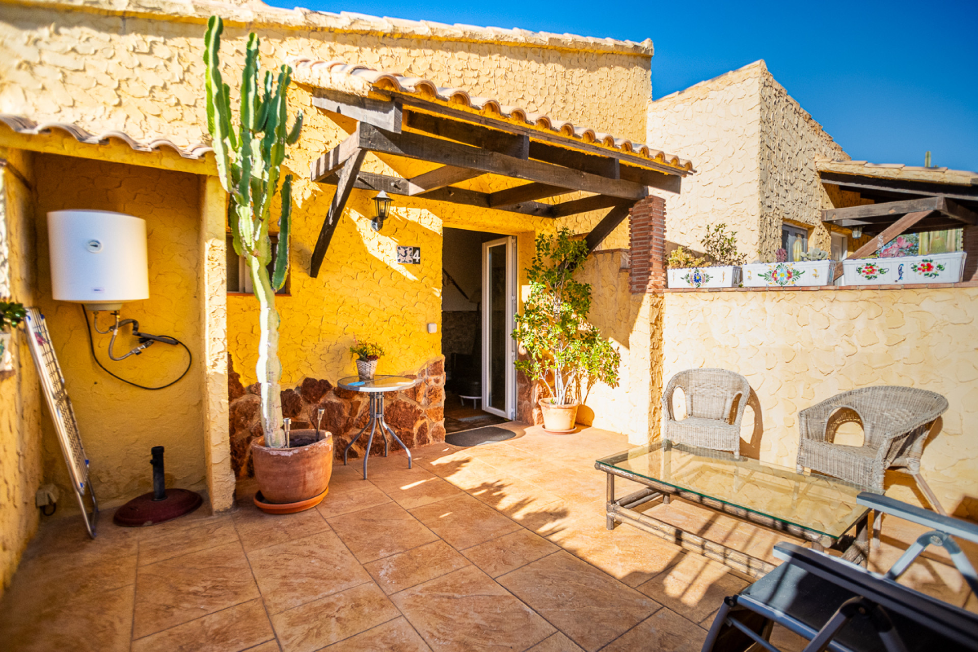 Revente - Commercial - Hondón de las Nieves