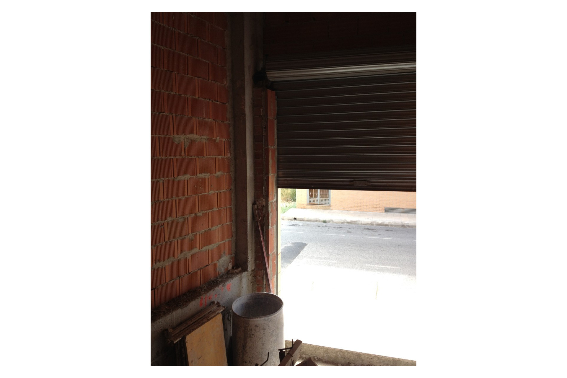 Revente - Commercial - Los Montesinos