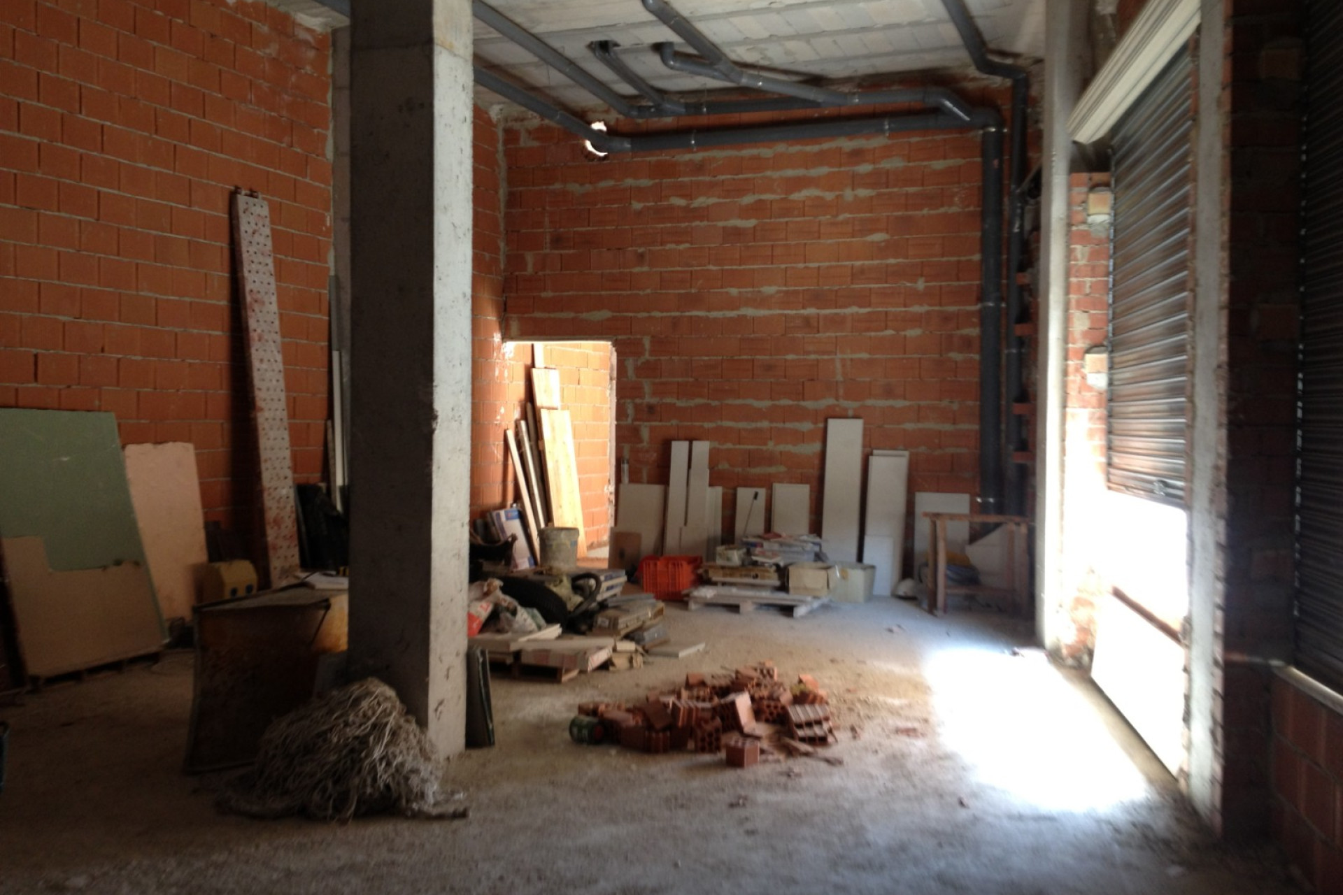 Revente - Commercial - Los Montesinos