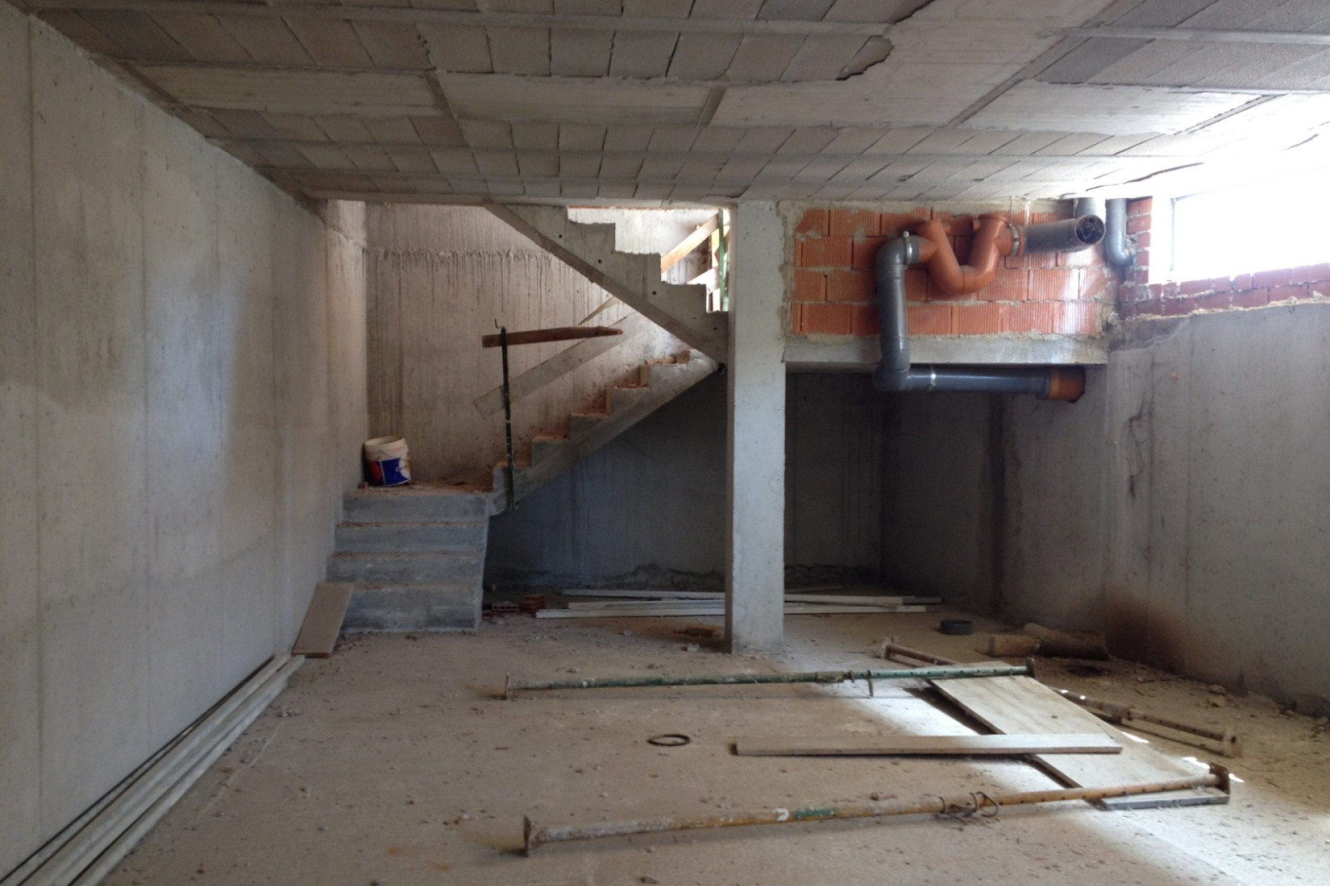 Revente - Commercial - Los Montesinos