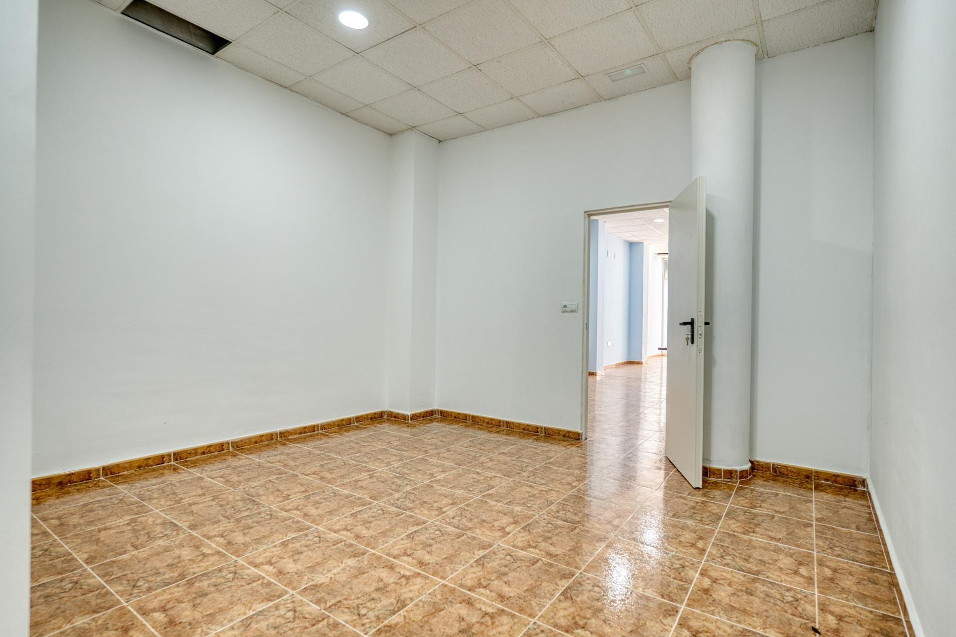 Revente - Commercial - Torrevieja - torrevieja