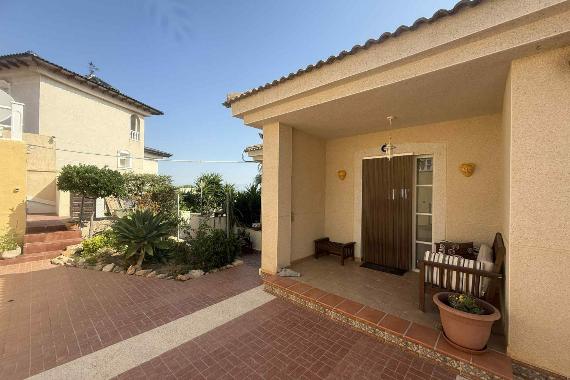 Revente - Detached House / Villa - Almoradí