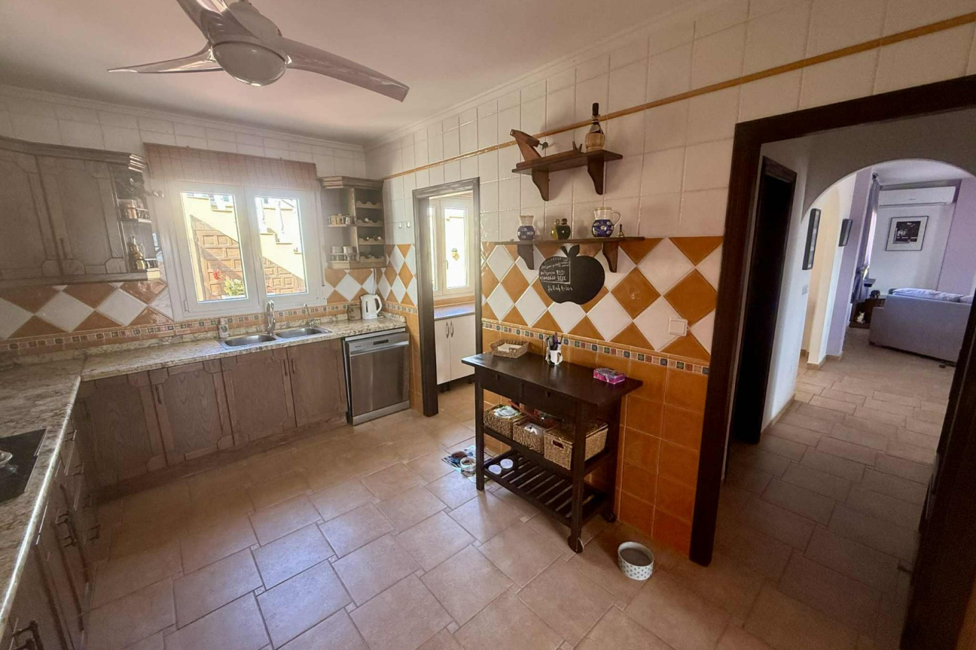 Revente - Detached House / Villa - Almoradí