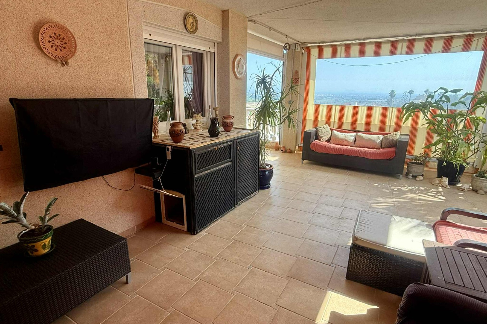 Revente - Detached House / Villa - Almoradí