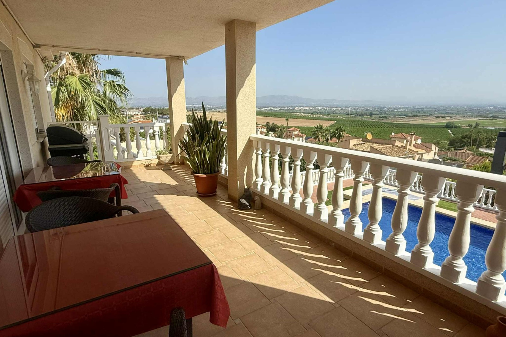 Revente - Detached House / Villa - Almoradí