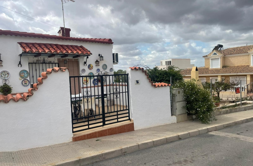 Revente - Detached House / Villa - Benijófar