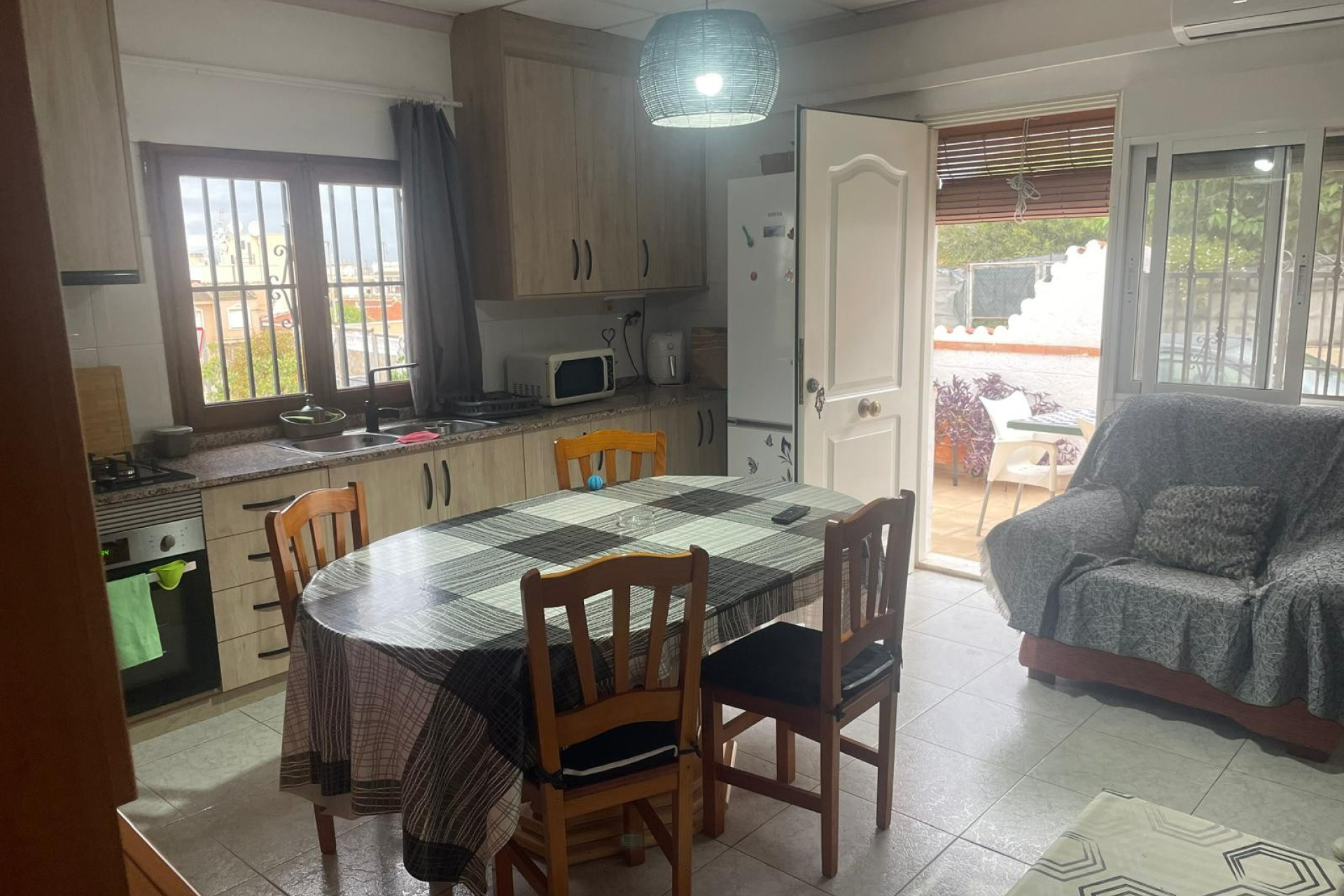 Revente - Detached House / Villa - Benijófar