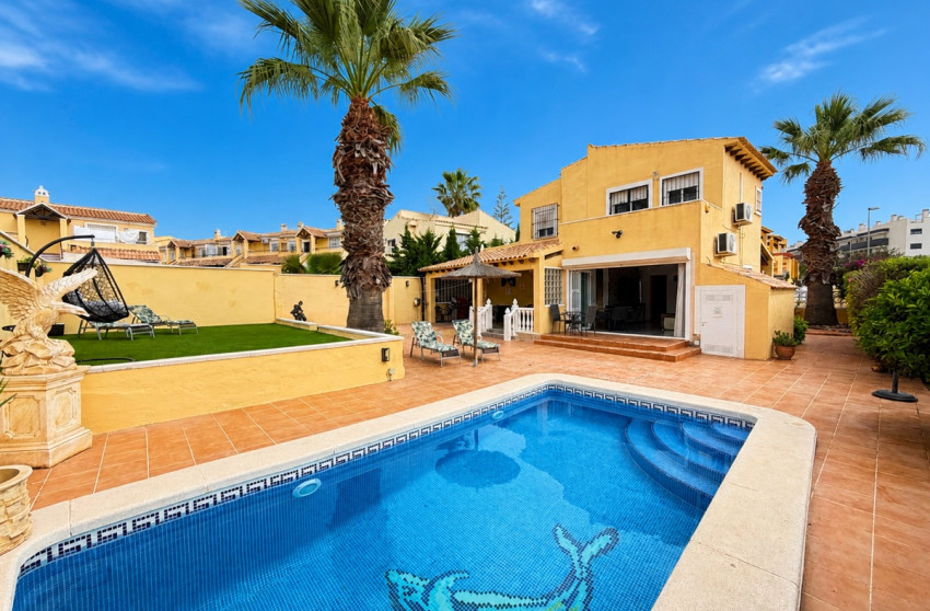 Revente - Detached Villa - Orihuela Costa - Villamartin