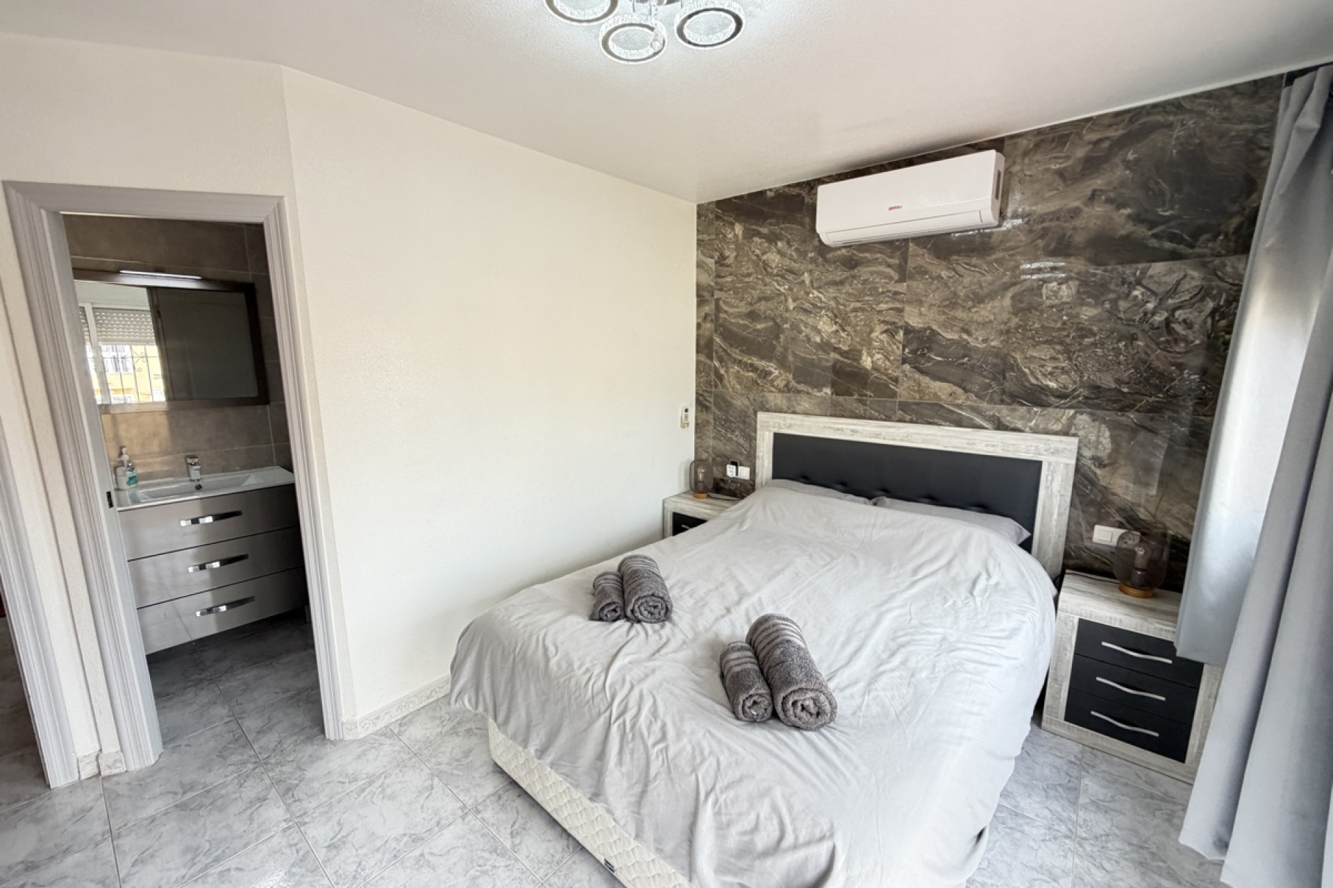 Revente - Detached Villa - Orihuela Costa - Villamartin