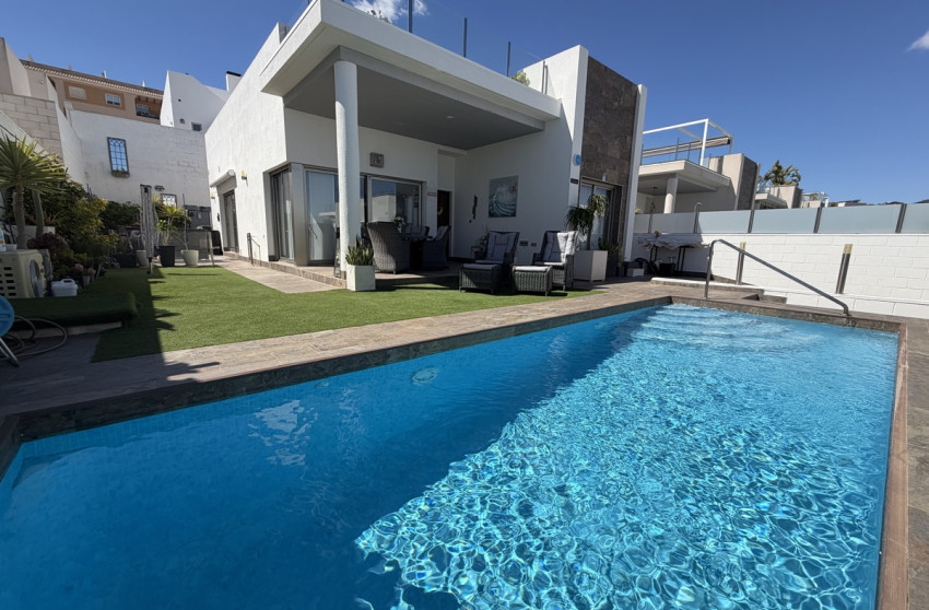 Revente - Detached Villa - Orihuela Costa - Villamartin