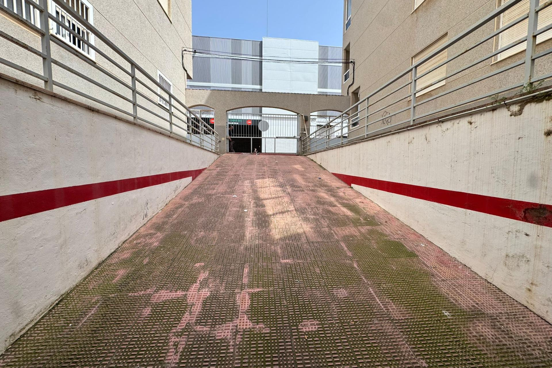 Revente - Garage - Torrevieja - Playa del cura