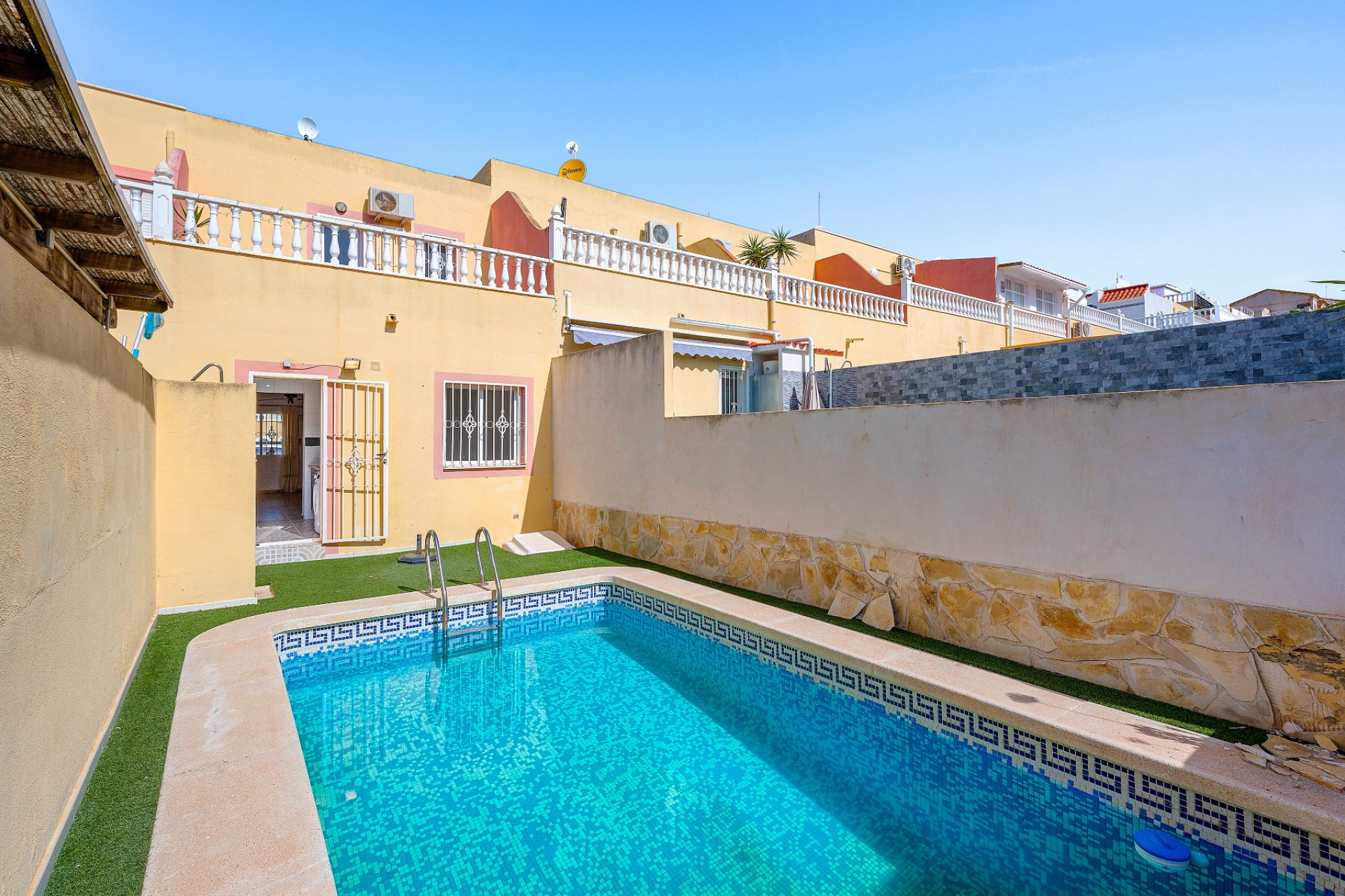 Revente - House - Orihuela Costa - Las Filipinas