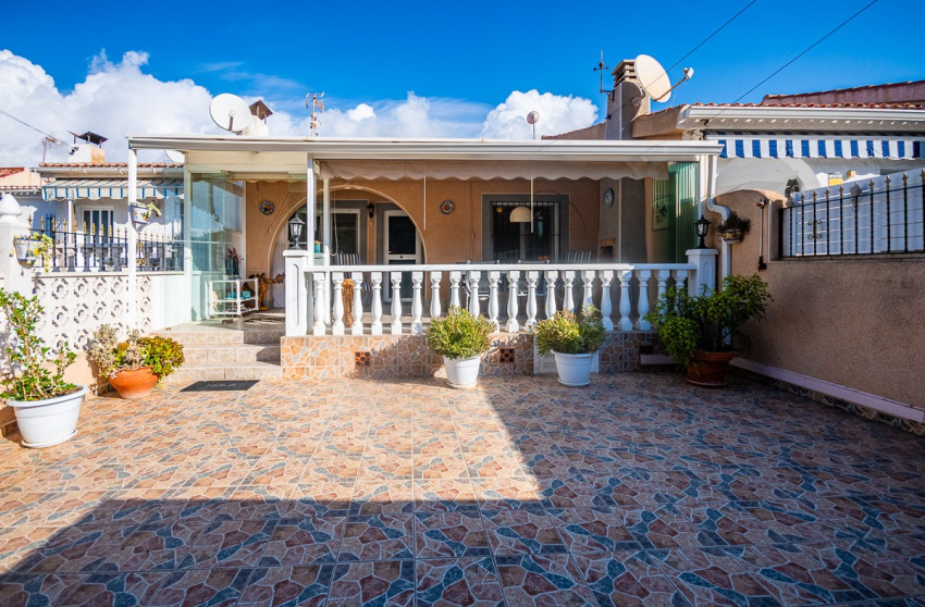 Revente - House - Torrevieja - Calas Blancas