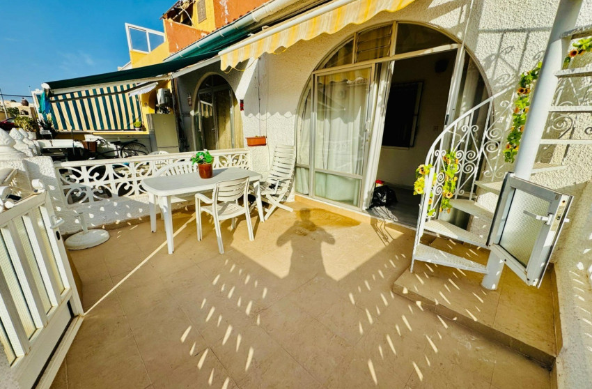 Revente - Semi detached Villa - Torrevieja - San luis