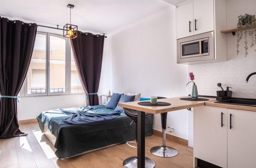 Revente - Studio - Torrevieja - Estacion de autobuses