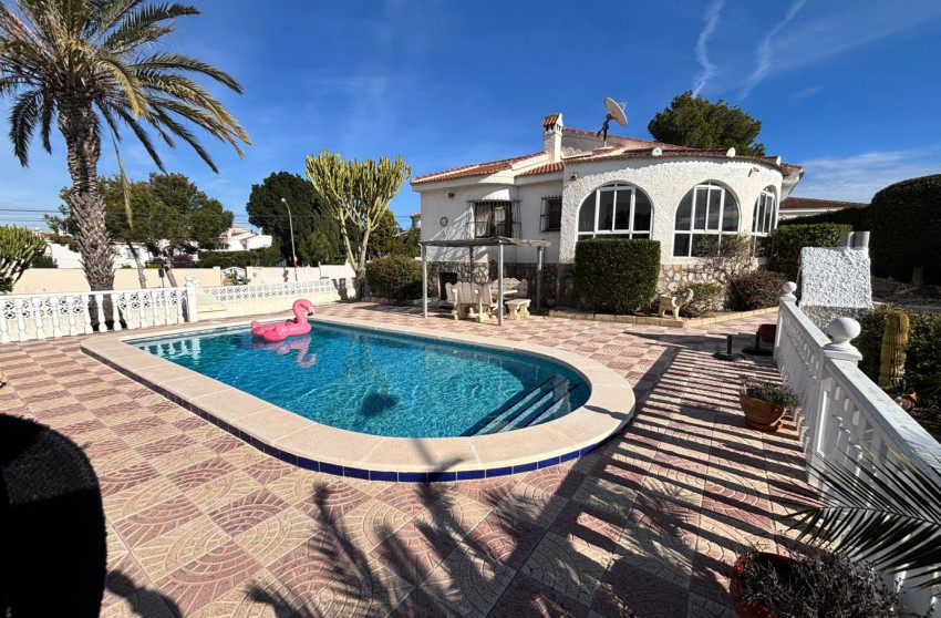 Revente - Villa / Detached - Ciudad Quesada - CENTRO