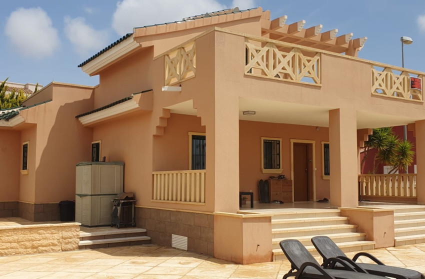 Revente - Villa Detached - Ciudad Quesada